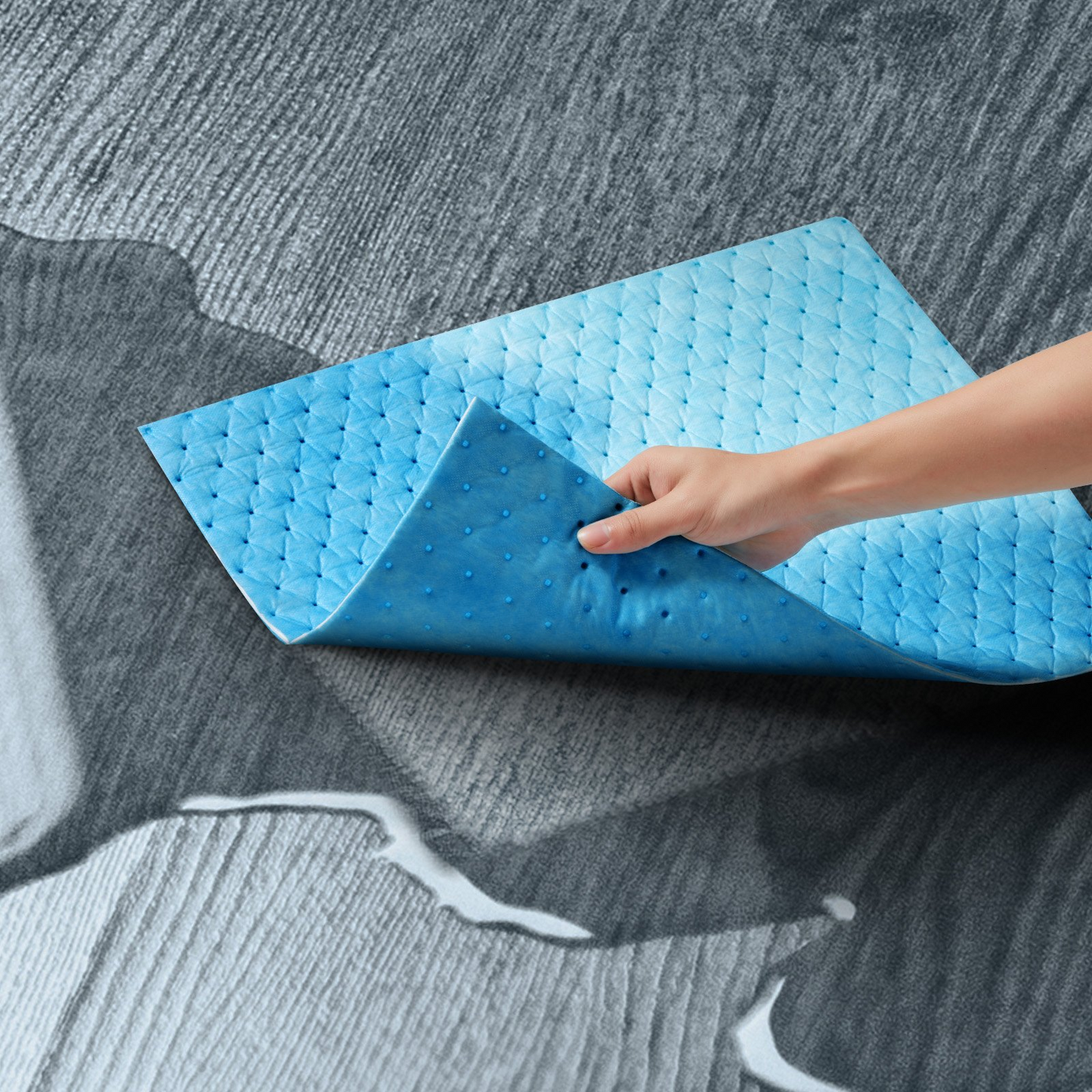 VEVOR Spill Absorbent Pads, Water Absorbing Mat Pad in Dispenser Box, 22.7L Capacity, 380 x 480 mm Polypropylene Absorbent Pad for Water, 30 pcs per Box