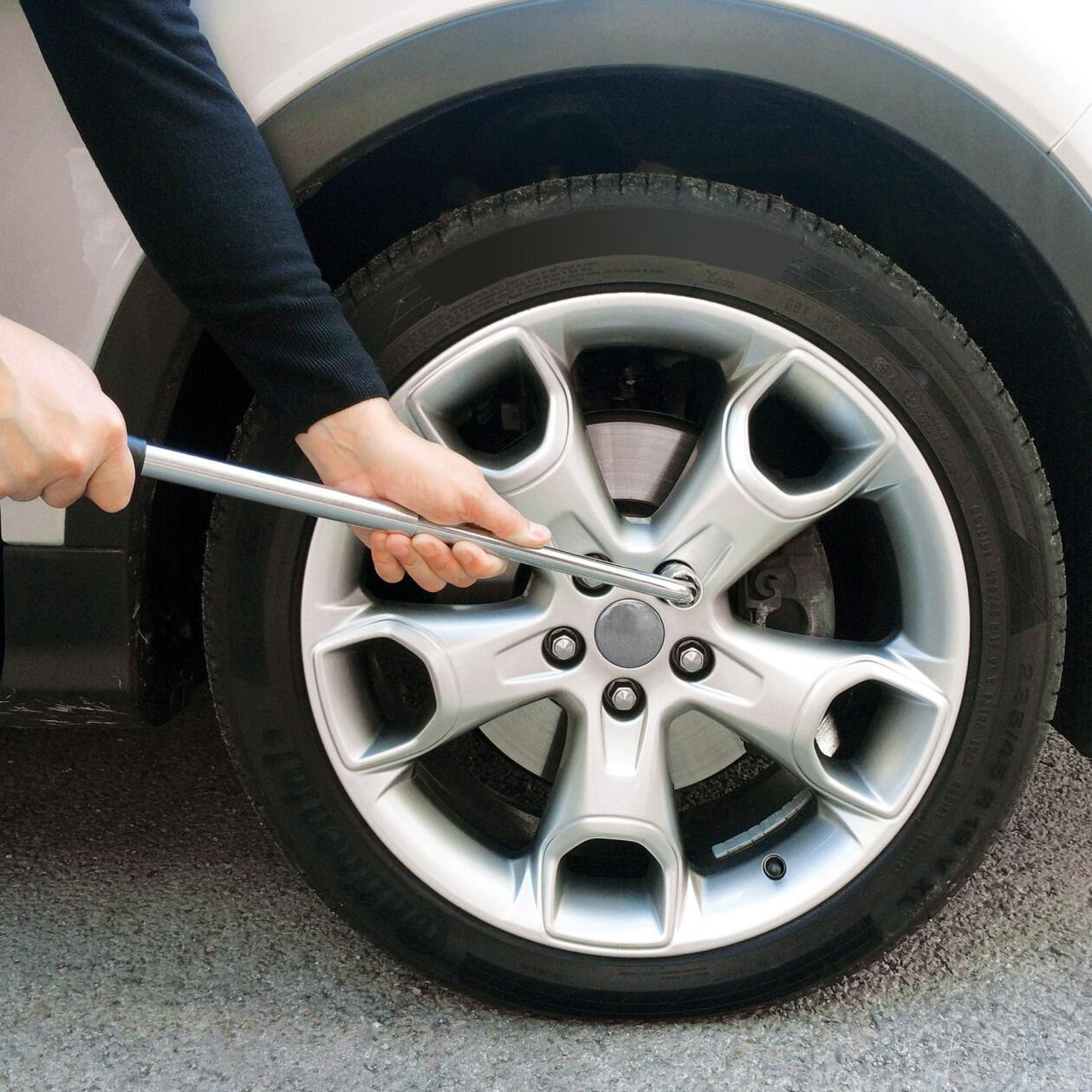 Extendable Wheel Wrench - Anti-Slip Handle with Reversible Drive Sockets