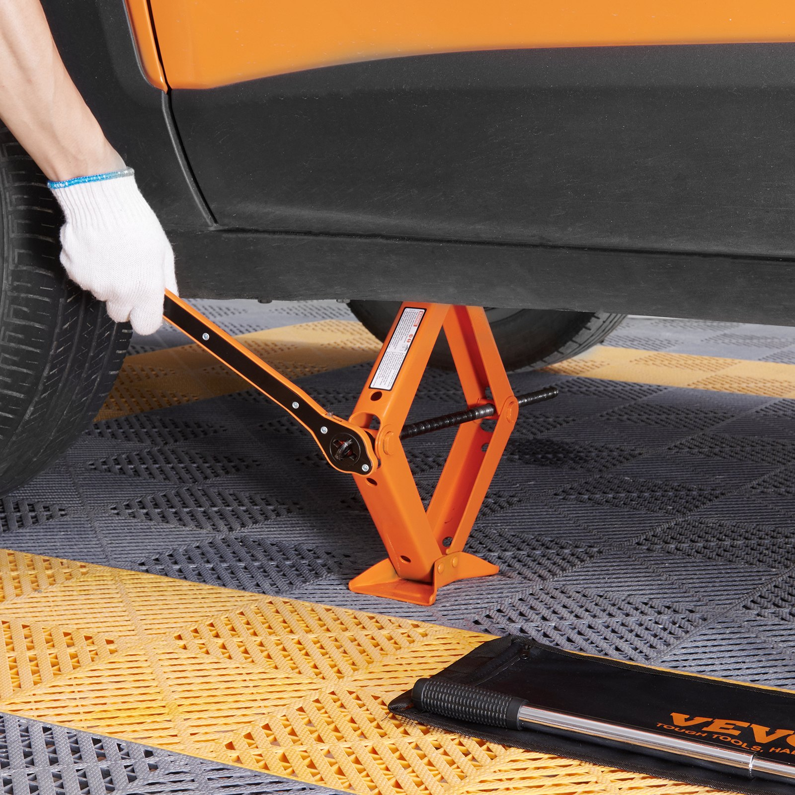 VEVOR Scissor Jack, 2.5 Ton/2500 kg Scissor Car Jack, 9.4 cm-43.4 cm Lifting Range Scissor Lift Jack with Ratcheting Handle and L-Wrench, Portable Tire Jack for Cars Trucks Sedans MPVs