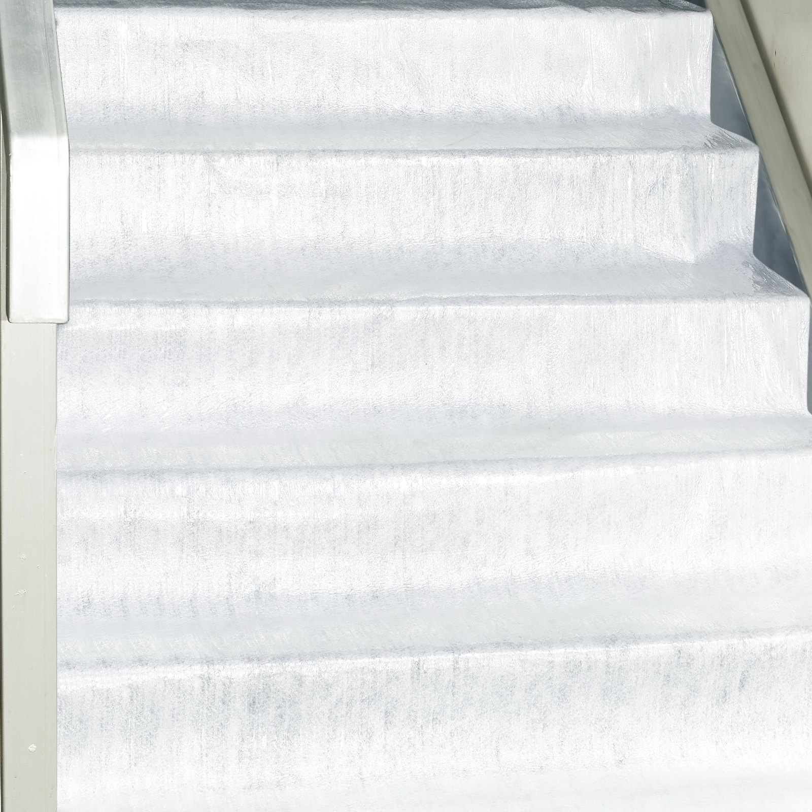 VEVOR Carpet Protection Film, 39" x 100' Floor and Surface Shield, Easy to Cut Simple Installation, Fiber Fabric Car Mat Protection Film Roll for Construction & Renovation,White