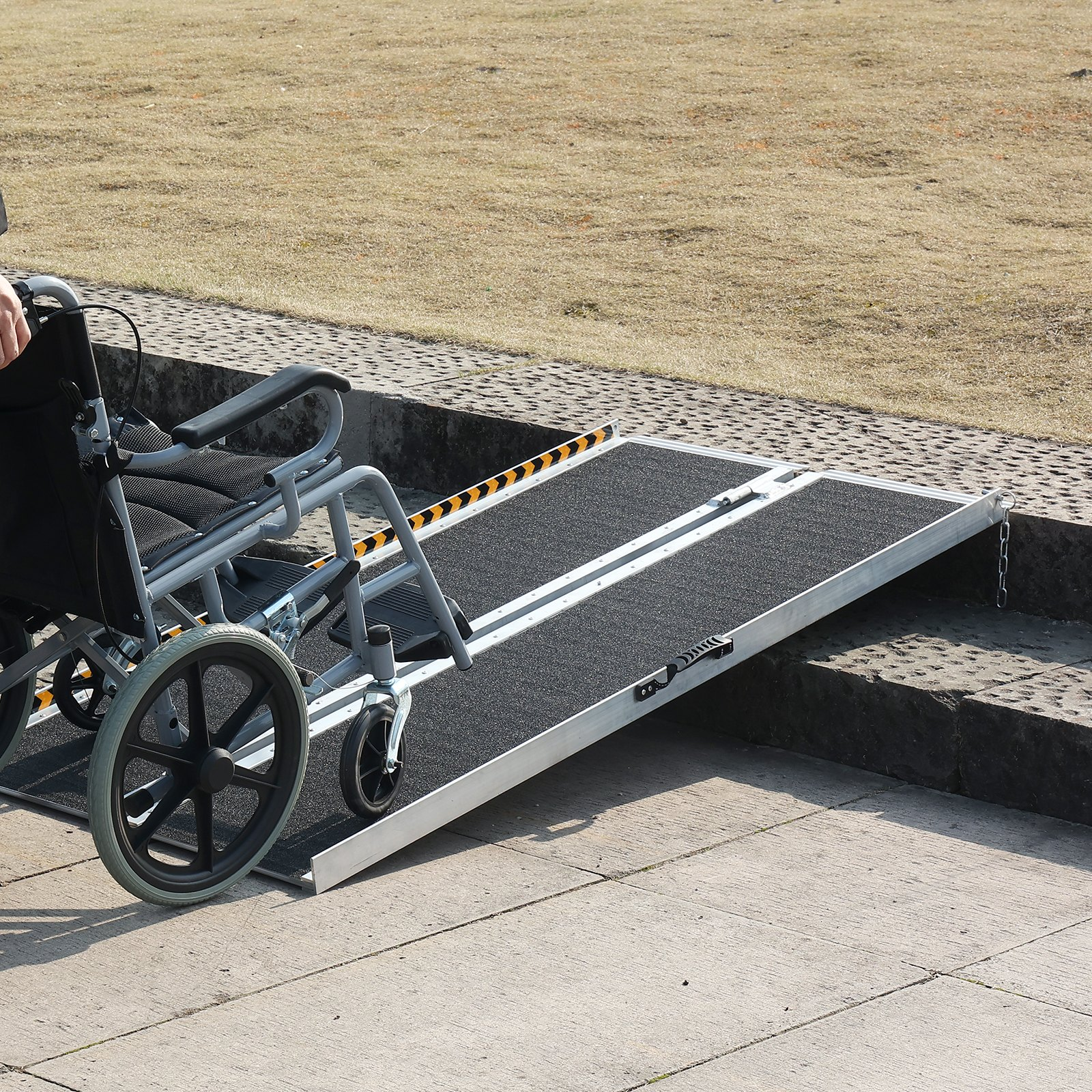 VEVOR Portable Wheelchair Ramp, 121.9 cm 362.9 kg Capacity, Non-Slip Aluminum Folding Threshold Ramp, Foldable Mobility Scooter Ramp Wheel Chair Ramp, Handicap Ramp for Home Steps, Stairs, Doorways, Curbs